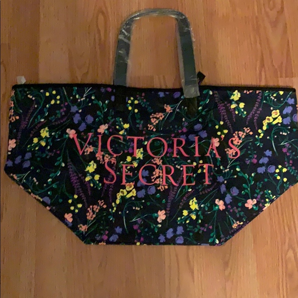 NWT Victoria Secret tote